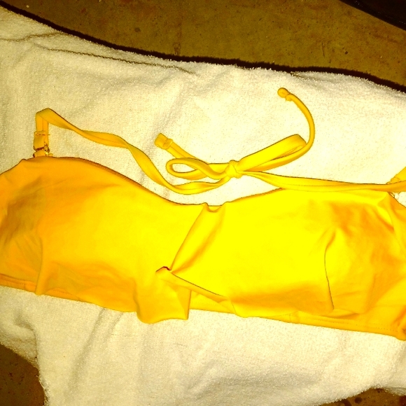 Yellow bikini top size M 7-9 - Picture 1 of 3